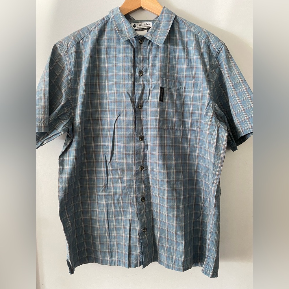 Columbia Button Short Sleeve Shirt